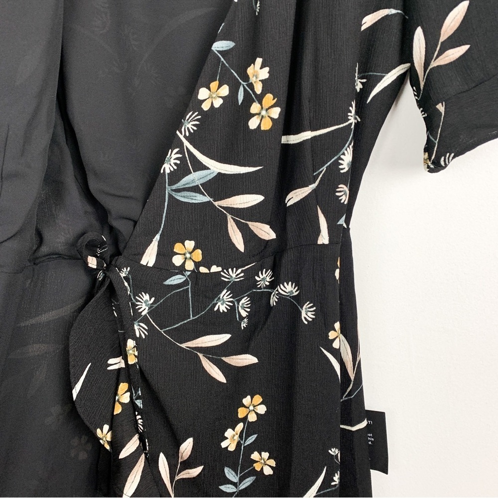 NWT Lulu’s Wild Winds Black Floral Print High Low Midi Wrap Dress Sz S - Picture 11 of 15